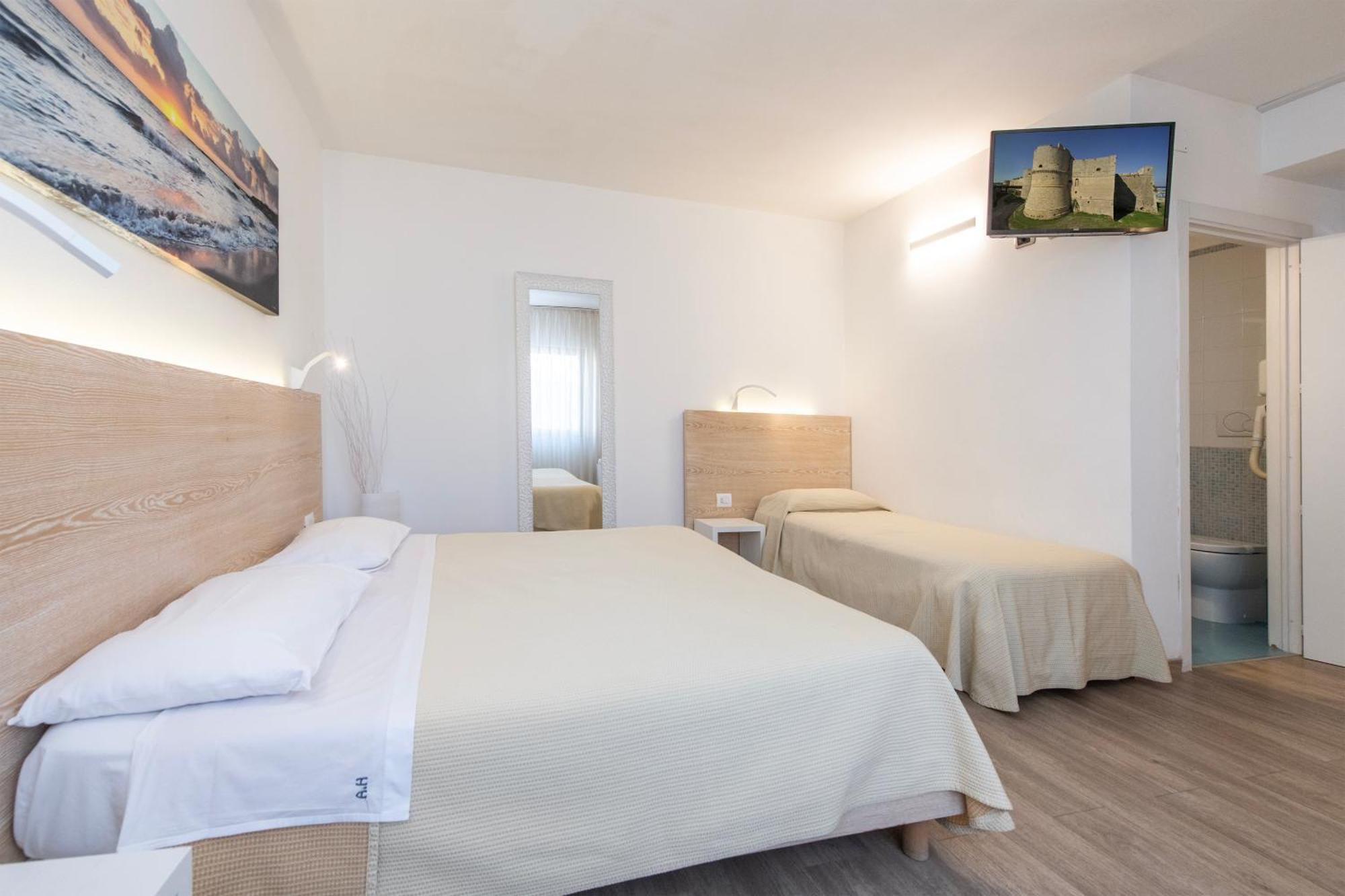 Hotel Albània 3*