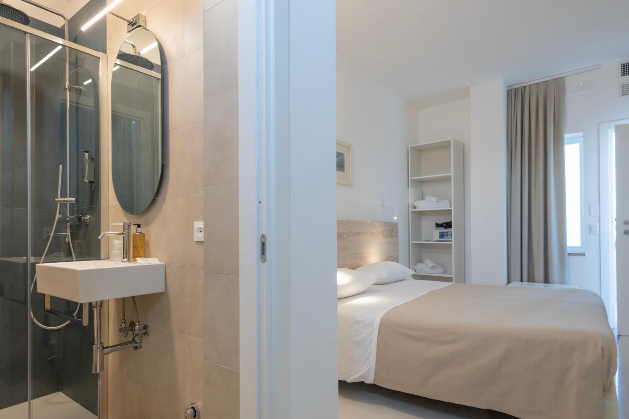 Hotel Albània 3*