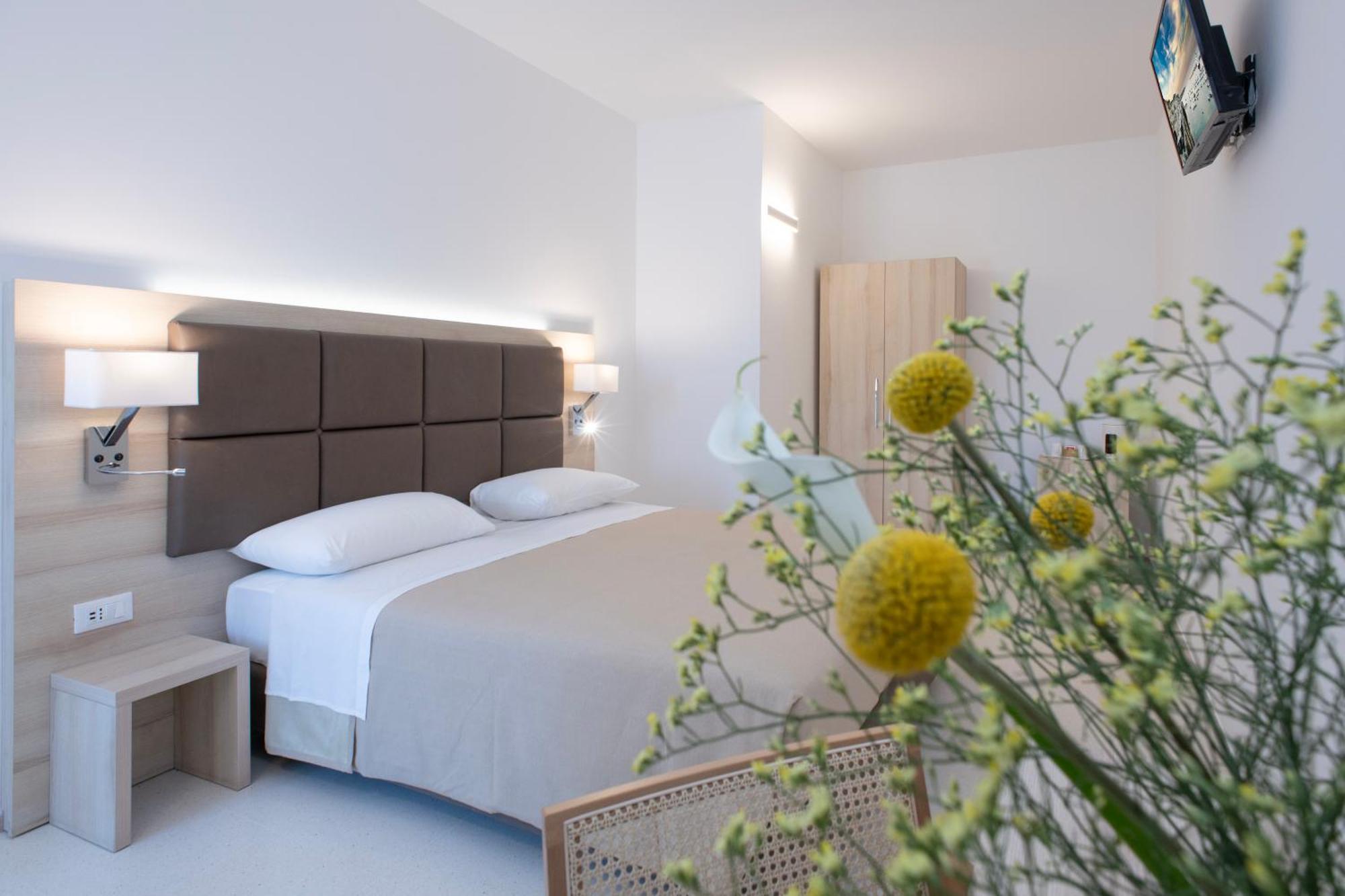 Hotel Albània 3*